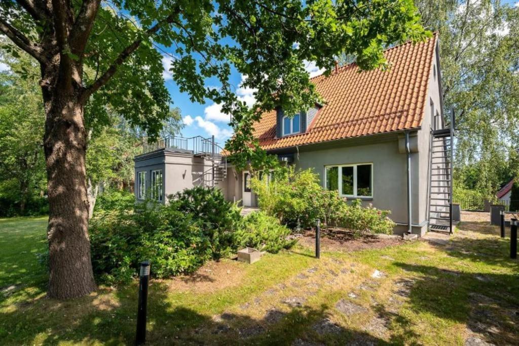 Ernesaks - Private Yard And Grill * Tallinn